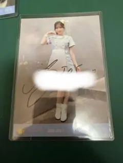 ≒JOY ニアジョイ 逢田珠里依 直筆サイン 生写真 2026 July-II - メルカリ