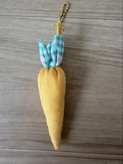 ハンドメイド キャロットちゃん キーホルダー にんじん バッグチャーム