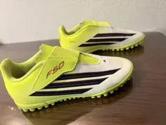 adidas F50 ジュニア　トレーニングシューズ