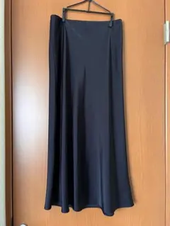 ZARA サテン　ロングスカート　ブラック S