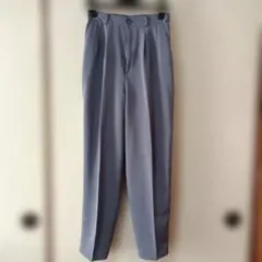 テーパードパンツ