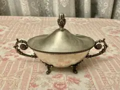 Item thumbnail for item 25ff4b2e-ef8d-414e-b225-0c72a47127da