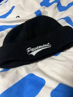 SPINNS 黒 ニットキャップ ニット帽 ビーニー ロゴ刺繍