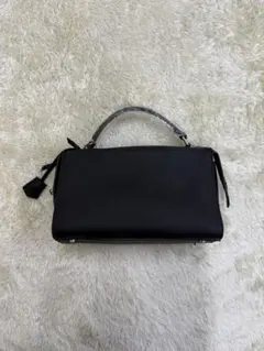 黒いレザー ハンドバッグ 3wayタイプ