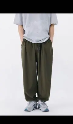 NOTHOMMEBLUE アクティブナイロンパンツ