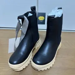 Vibramソール　サイドゴアブーツ ブラック/ベージュのサムネイル