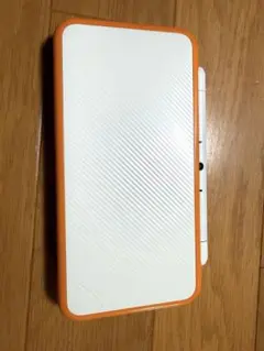 New 2DS LL ホワイト オレンジ/ポケットモンスターウルトラムーン
