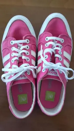 アディダス、スニーカー、23.5センチ