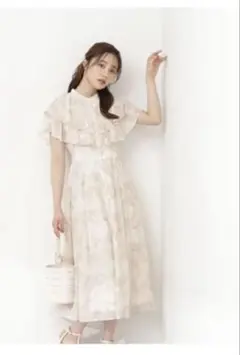 フラワープリントラッフルワンピース プロポーションボディドレッシング