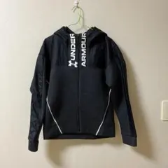 UNDER ARMOUR フード付きジャケット ブラック（M）