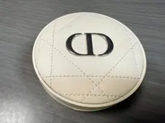 ディオールスキン　フォーエバークッションパウダー　ラベンダー