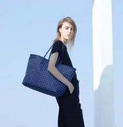 ☆開店セール☆ 使用数日 美品 アニエスベー マックスアルファベット トート④