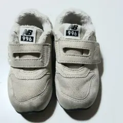 new balance　キッズシューズ　ベージュベビーシューズ　996モデル