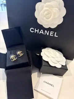 メ*4様 CHANELシャネルCCロゴ ラインストーン ピアス ゴールド A25 メ*4様 CHANELシャネルCCロゴ ラインストーン ピアス ゴールド A25