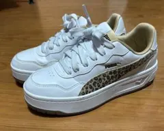 PUMA プラットフォームスニーカー ホワイト/レオパード