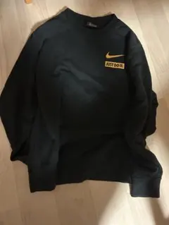 【美品】Nike JUST DO IT. スウェットトレーナー 黒 世界国旗