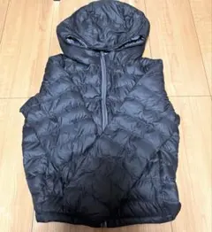 UNIQLO フード付きダウンベスト 130サイズ