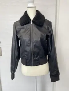【E】GAP レディースライダースジャケット　襟ファー付き　ブラック