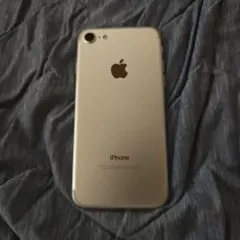 【値下げ交渉大歓迎！！】Apple iPhone 7 シルバー 本体