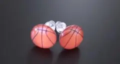 樹脂ピアス バスケットボール