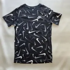 NIKE ナイキ　Tシャツ　黒　キッズMのサムネイル