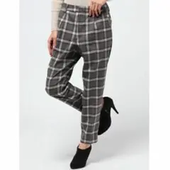 ロペピクニック　グレー系チェック　スリムパンツ