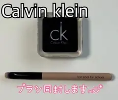 D*W様 Calvin kleinアイシャドウ111night dust　メイクのサムネイル