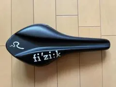 フィジーク fi'zi:k Arione VSX サドル 黒 カーボンレールのサムネイル