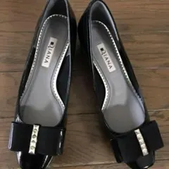 断捨離SALE激安です！DIANA 23㎝ダイアナエナメル黒パンプス