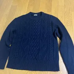 紺色　ニット　セーター