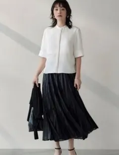 ブラックプリーツロングスカート