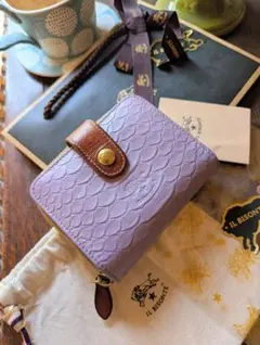 イルビゾンテ【限定モデル】ラウンドジップウォレット バイカラー ヌメ×グリーチネ