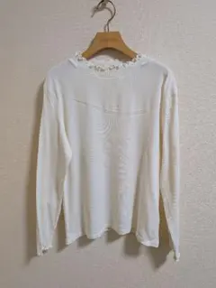 CIC フリル付きホワイト長袖Tシャツ M-L　綿インナー