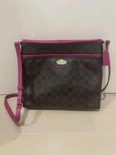 ♡COACH コーチ♡ インナーバック付 ショルダーバッグ シグネチャー柄 