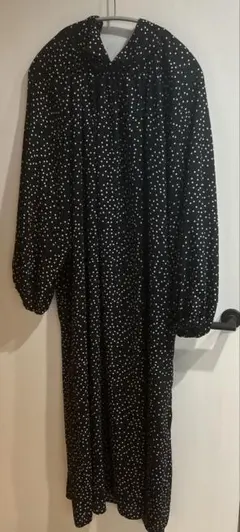 美品　カプリシューレマージュ　ドットワンピース　ブラック