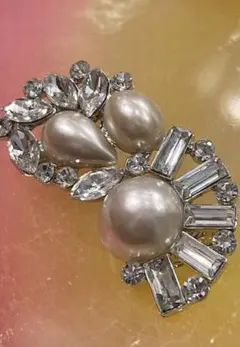 パールとクリスタルのヴィンテージイヤリング