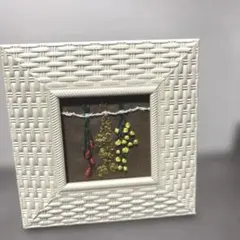 ハンドメイド　　　スワッグ刺繍フレームのサムネイル