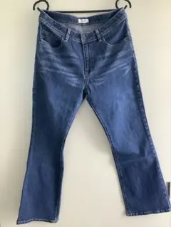ライトブルーブーツカットデニム