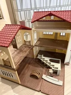 シルバニアファミリー 赤い屋根のお家 ハウス本体 階段・手すり付き 箱なし