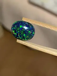 ② Gilson 合成オパール　4.03ct