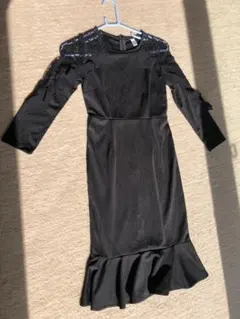 ブラックレーススリーブパーティードレス