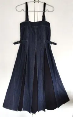 再々値下げデニムサロペットスカート　肩紐　濃紺【中古】