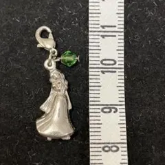ディズニー　白雪姫　スノーホワイト　アクセサリー　チャーム　シルバーカラー