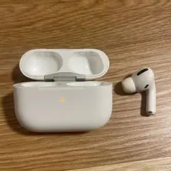 AirPods pro 右耳とケース