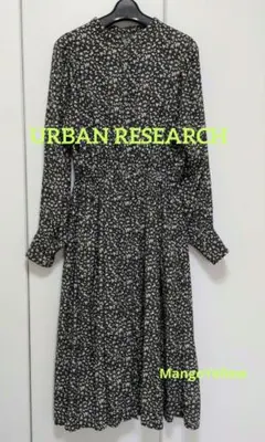 URBAN RESEARCH　アーバンリサーチ　黒地花柄ワンピース　ウエストゴム