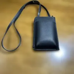 ユニクロ　レザータッチウォレットショルダーバッグ　ブラック