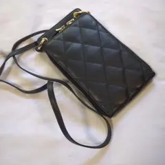 23区　スマホショルダー　ショルダーバッグ　黒　オンワードのサムネイル