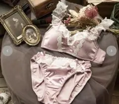 しまむら クラロリくる実 オンライン限定 ノンワイヤーブラジャー セット S