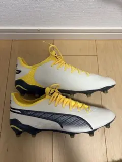 PUMA KING サッカーシューズ ホワイト/イエロー