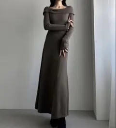 Louere　ユウネコラボ アシメオフショル風ニットフレアワンピ Mサイズ